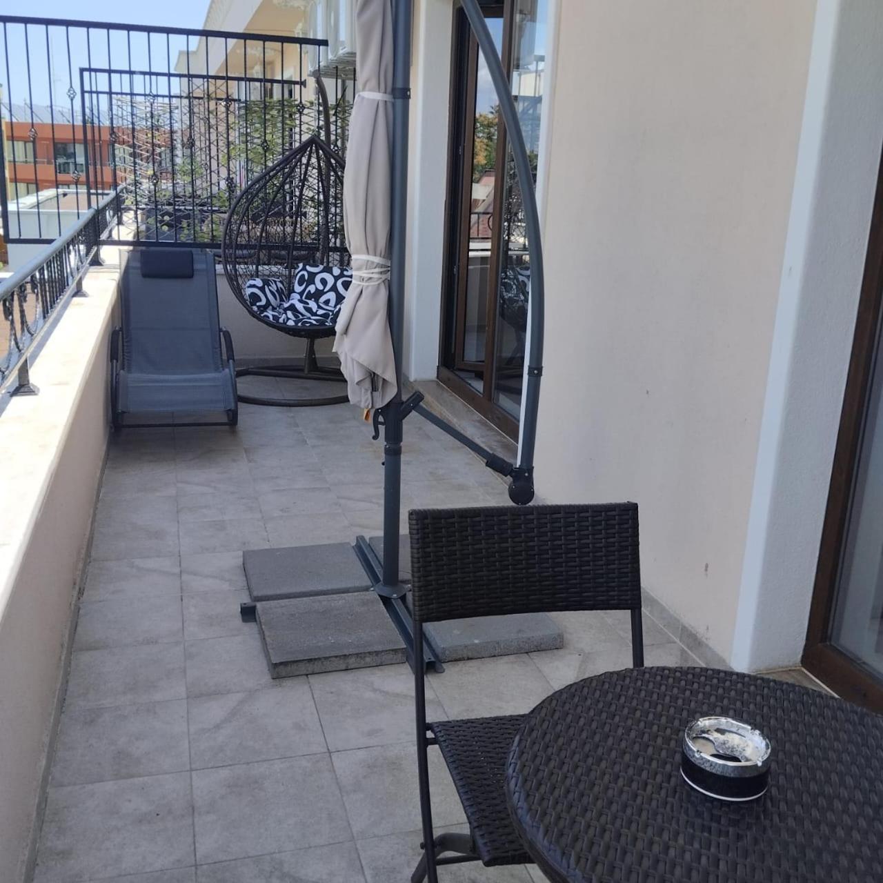 Luxury Penthouse Apartments At Valencia Gardens Burgas by Rom bilde